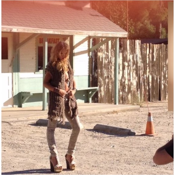 LAST Mischa Barton Aspen Fur Waistcoat Vest - Picture 3 of 5